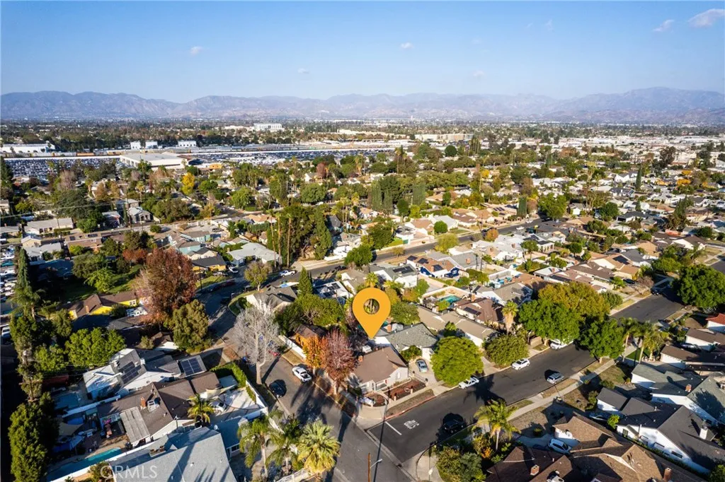 14027 Wyandotte Street, Van Nuys, California 91405 home-pic-51